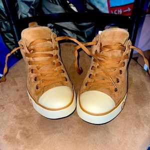 UGG Sneakers Worn ONCE Sz. 8